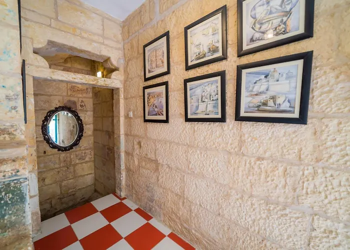 Pcg- Piccola Casa Di Appartamento *