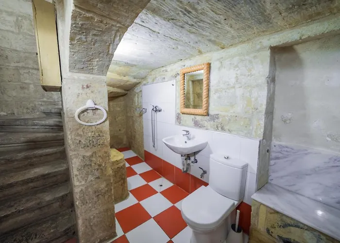 Daire Pcg- Piccola Casa Di Citta By Vallettastay Valletta